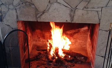HERMOSO CHALET CON DETALLES UNICOS CASI A ESTRENAR EN EL BOSQUE DE COSTA DEL ESTE.