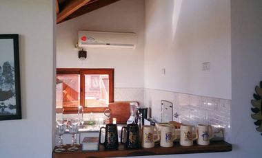 HERMOSO CHALET CON DETALLES UNICOS CASI A ESTRENAR EN EL BOSQUE DE COSTA DEL ESTE.