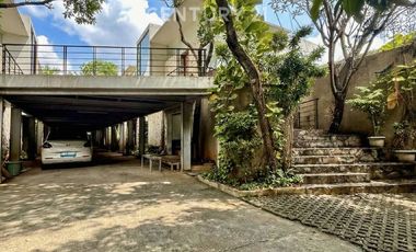 Dijual Townhouse Eksklusif  8 Rumah Di Kemang Di Bawah NJOP