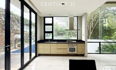 Dijual Townhouse Eksklusif  8 Rumah Di Kemang Di Bawah NJOP