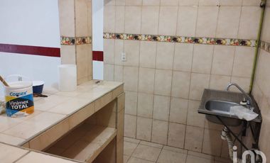 Se Renta Local Amplio en Calzada del Peñon