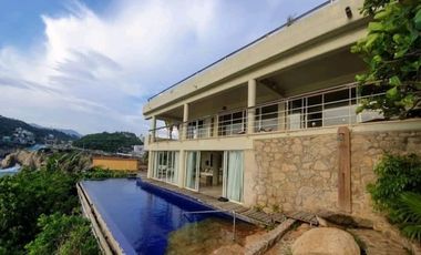 Venta y renta vacacional de casa con vista al mar en Acapulco