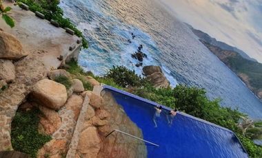 Venta y renta vacacional de casa con vista al mar en Acapulco