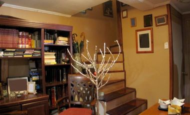 Casa en Venta en Casa 5 Dormitorios, REMODELADA, Av. Mexico, Villa Los Prados.