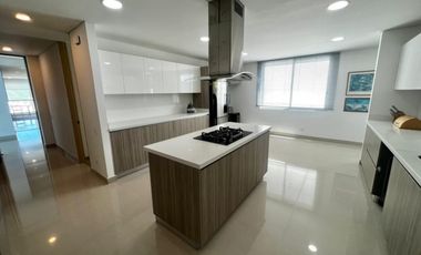 SE VENDE LUJOSO APARTAMENTO CON SALIDA AL MAR EN EL RODADERO SUR