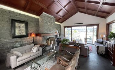 Residencia de 8 salas en venta en Club de Golf San Carlos, Metepec