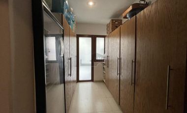Residencia de 8 salas en venta en Club de Golf San Carlos, Metepec