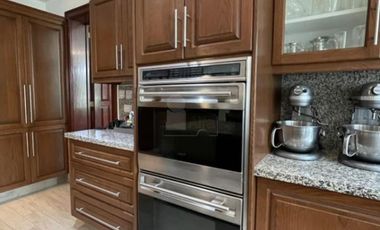 Residencia de 8 salas en venta en Club de Golf San Carlos, Metepec
