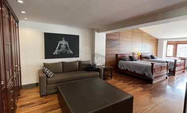 Residencia de 8 salas en venta en Club de Golf San Carlos, Metepec