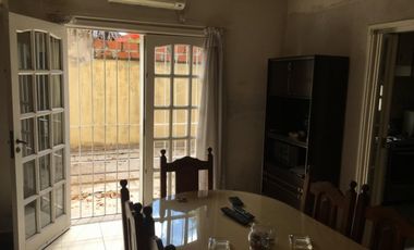 " Apto Credito " " Permuta "  Casa T/ Duplex de 5 Amb c/ Cocheras