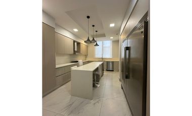 APARTAMENTO FINAMENTE AMOBLADO EN OCEAN REEF - 6306DA