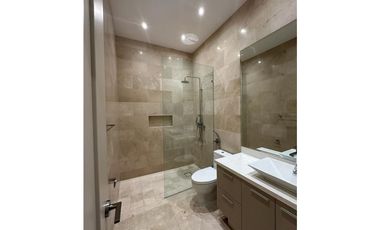 APARTAMENTO FINAMENTE AMOBLADO EN OCEAN REEF - 6306DA