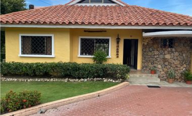 Vendo Hermosa Casa en Playa Coronado $400.000