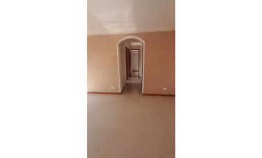 VENDO APARTAMENTO EN LOS COLORES MEDELLIN