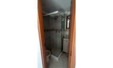 VENDO APARTAMENTO EN LOS COLORES MEDELLIN