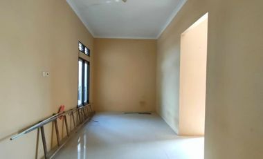 DI BUKIT BARISAN LOKASI JL PESANTREN RUMAH DIJUAL