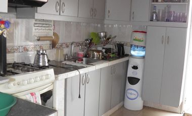 casa en venta en los acacios. Cod V14017