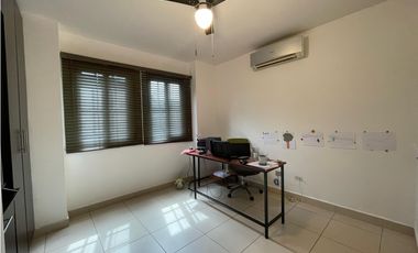 Se Vende Casa de 396 Mts2 en Costa Verde de La Chorrera (H)