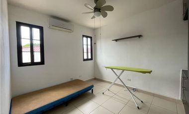Se Vende Casa de 396 Mts2 en Costa Verde de La Chorrera (H)