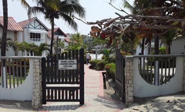 casa condominio en arriendo en santiago de tolú. Cod A17687