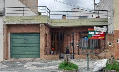 Casa en venta en Lanus Oeste