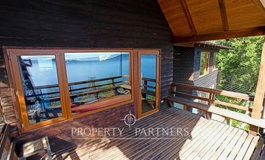3 Preciosas Casas orilla de Lago Panguipulli en 2,4 ha. y 112 mts de playa