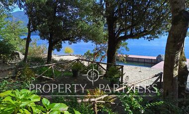 3 Preciosas Casas orilla de Lago Panguipulli en 2,4 ha. y 112 mts de playa