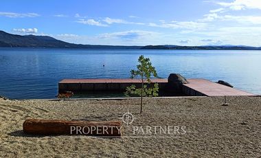 3 Preciosas Casas orilla de Lago Panguipulli en 2,4 ha. y 112 mts de playa