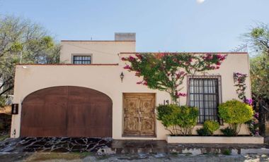 Casa Del Campanario en venta en Los  Frailes en San Miguel de Allende Gt