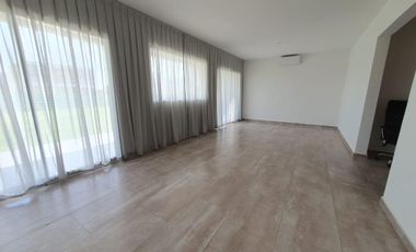 Casa en alquiler en Araucarias, Puertos del Lago, Escobar