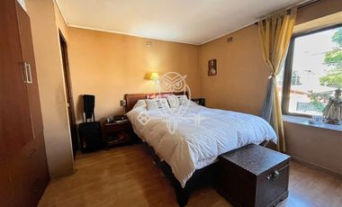 Venta casa en Ñuñoa para inversión o vivir Metro Villa Frei