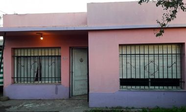 VENTA CASA CON AMPLIO LOTE