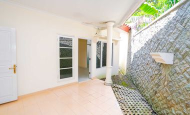 Rumah Tanah Luas 6 Menit ke Gerbang Tol Brigif 4 Hadap Timur J-45797