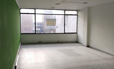 oficina en arriendo en la veracruz. Cod A4220203
