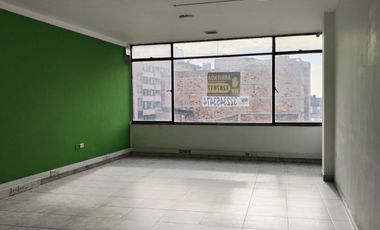oficina en arriendo en la veracruz. Cod A4220203