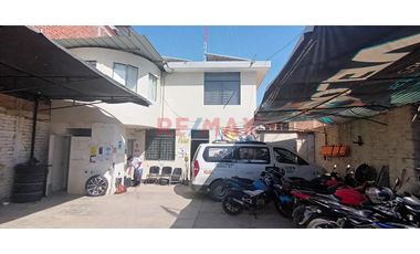 🔰Venta De Casa Amplia 🔝A Pasos De Makro 📌Urb. Los Tallanes Calle Tizon 📐 172 ² Esquina
