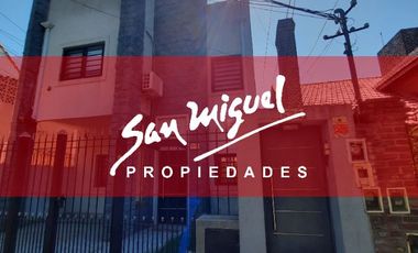 Casa PH en venta en Lanus Este