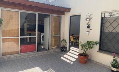 Casa PH en venta en Lanus Este