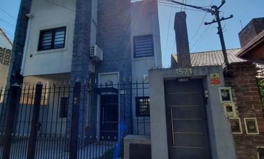 Casa PH en venta en Lanus Este