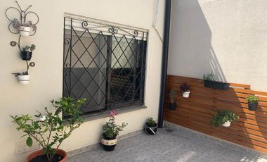 Casa PH en venta en Lanus Este