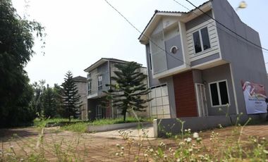 Dijual cepat rumah 2 lantai harga 1 lantai dekat pemda cibonong dan stasiun cilebut