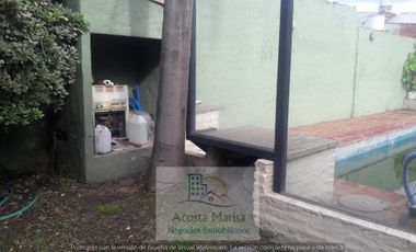 MANUELITA DE ROSAS 1700