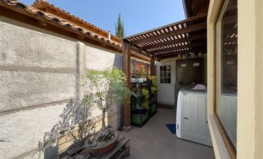 Venta 4d y 4b Chicureo Los Robles J.Rabat