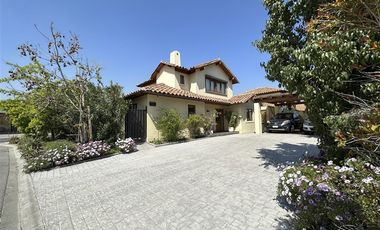 Venta 4d y 4b Chicureo Los Robles J.Rabat