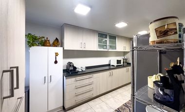 Venta 4d y 4b Chicureo Los Robles J.Rabat