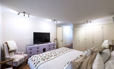 Venta 4d y 4b Chicureo Los Robles J.Rabat