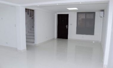 Alquiler/ Venta de Casa Duplex en Vía Israel -San Francisco (MM)