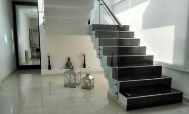 Venta de casa en el Barrio de los Talas