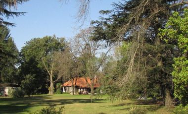 Quinta de 10.000 m2 en Las Glorias - Ing. Maschwitz