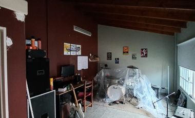 Casa en venta en Ezpeleta Este